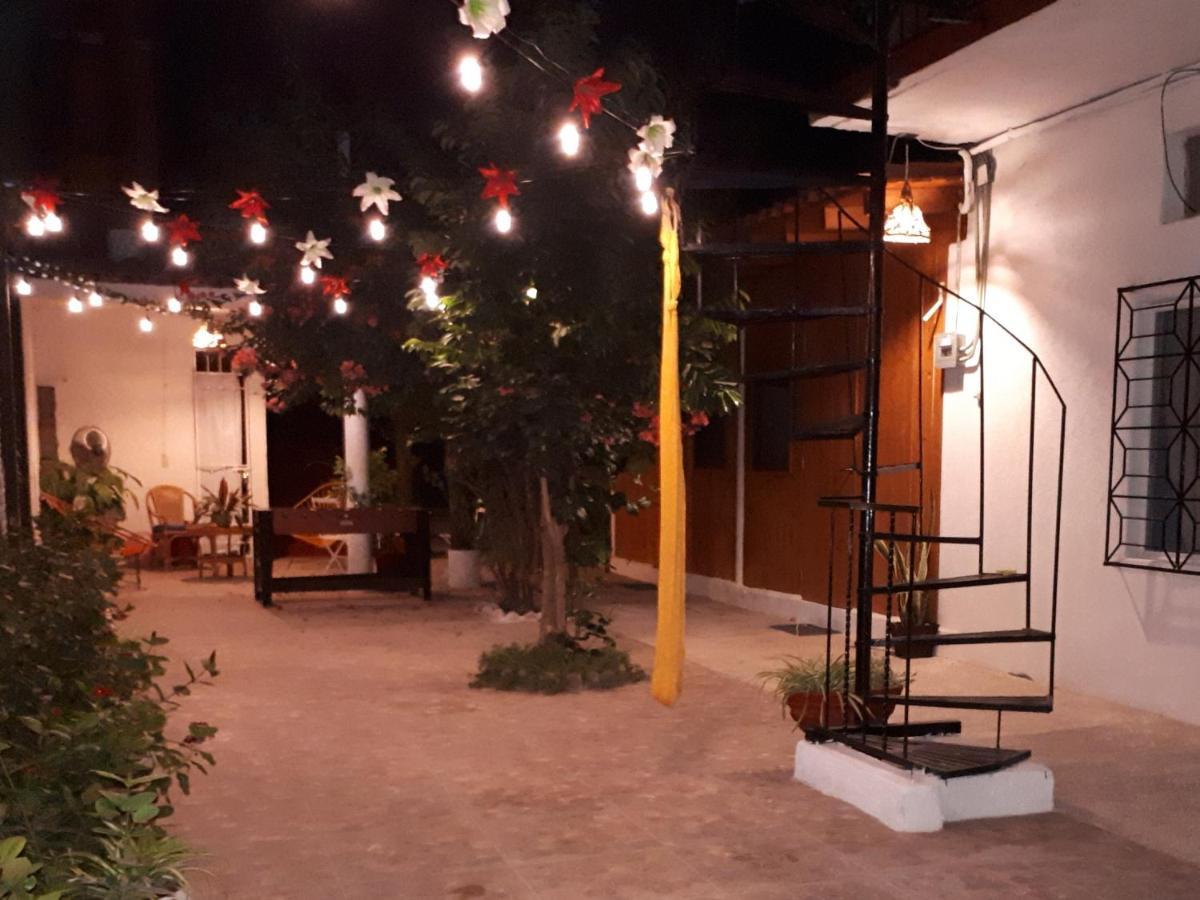 Casa Lao Centro Hotel Zihuatanejo Exterior photo